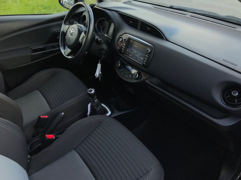 Toyota Yaris 1,5 VVT-i T2 5d