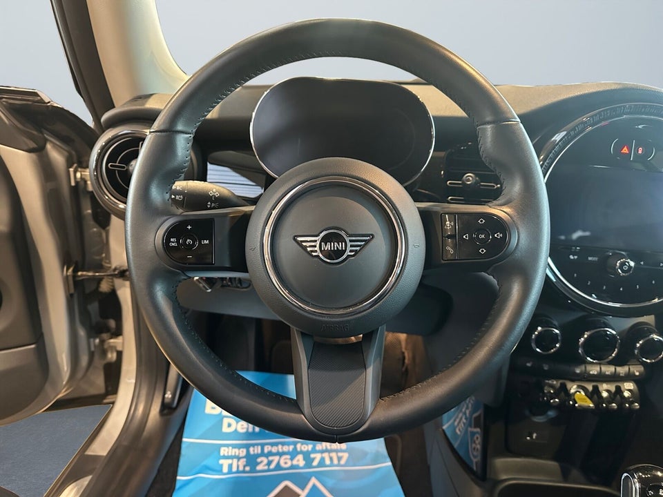 MINI Cooper SE Essential 3d