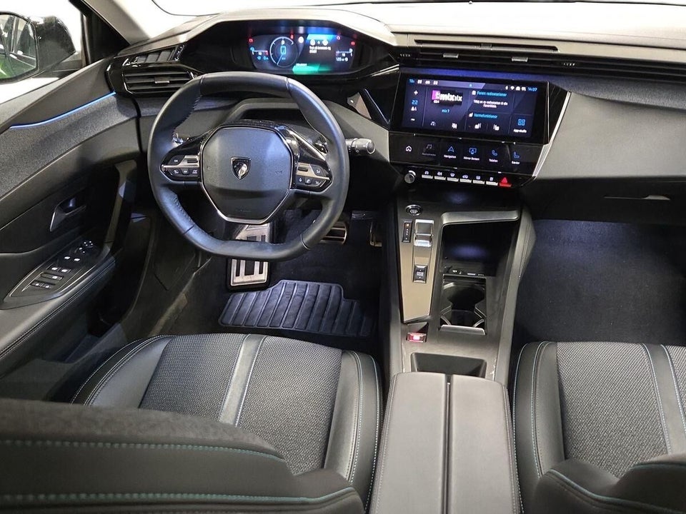 Peugeot 308 1,6 Hybrid First Selection EAT8 5d