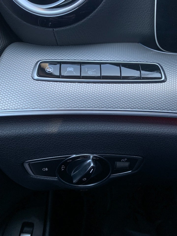 Mercedes E400 3,5 aut. 4Matic 4d