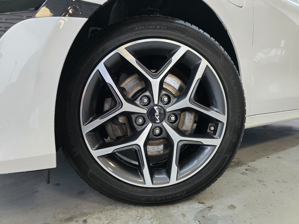 Kia Ceed 1,6 PHEV Upgrade SW DCT 5d