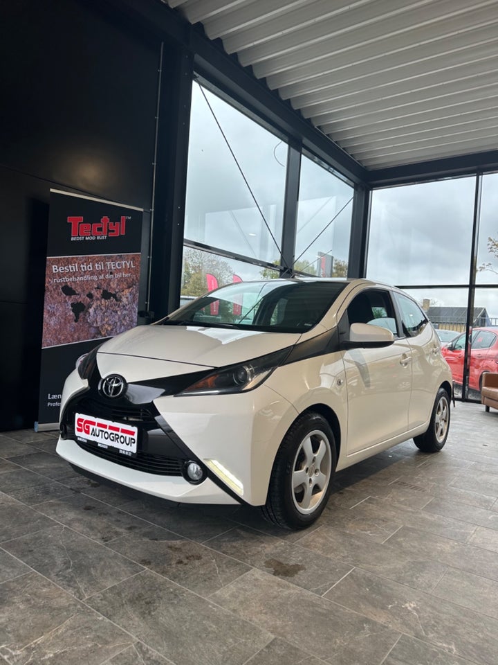 Toyota Aygo 1,0 VVT-i x-press 5d