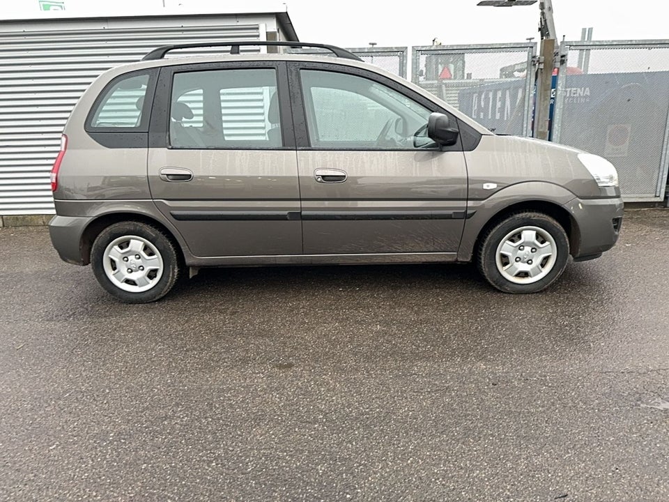Hyundai Matrix 1,6 GL aut. 5d