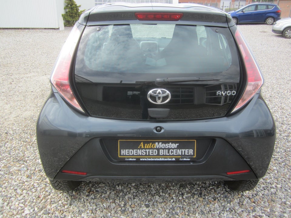 Toyota Aygo 1,0 VVT-i x-play 5d