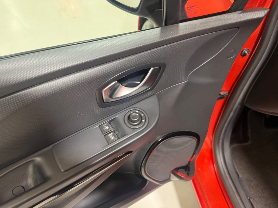 Renault Clio IV 1,5 dCi 75 Authentique 5d