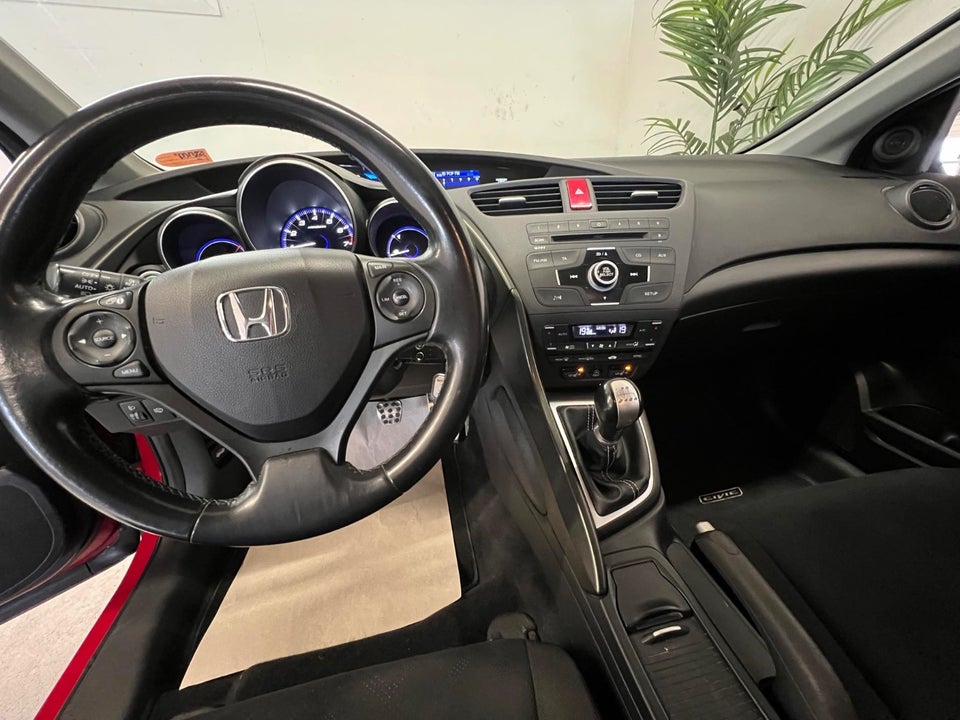 Honda Civic 1,8 i-VTEC Executive 5d