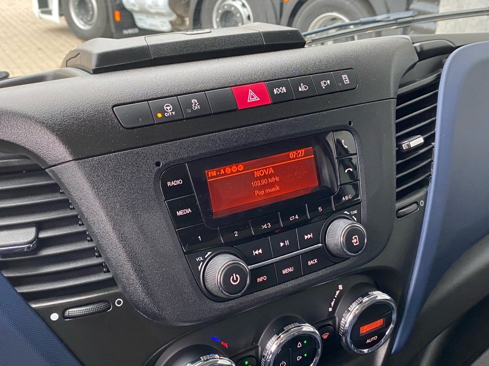 Iveco Daily 3,0 35C18 16m³ Van AG8