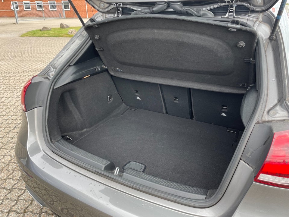 Mercedes A200 1,3 AMG Line aut. 4d