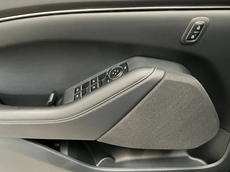 Ford Mustang Mach-E 75 Standard Range 5d