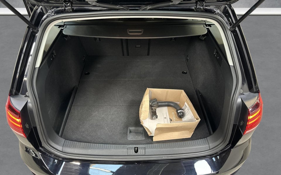 VW Golf VII 1,5 TSi 150 Comfortline Connect Variant DSG 5d