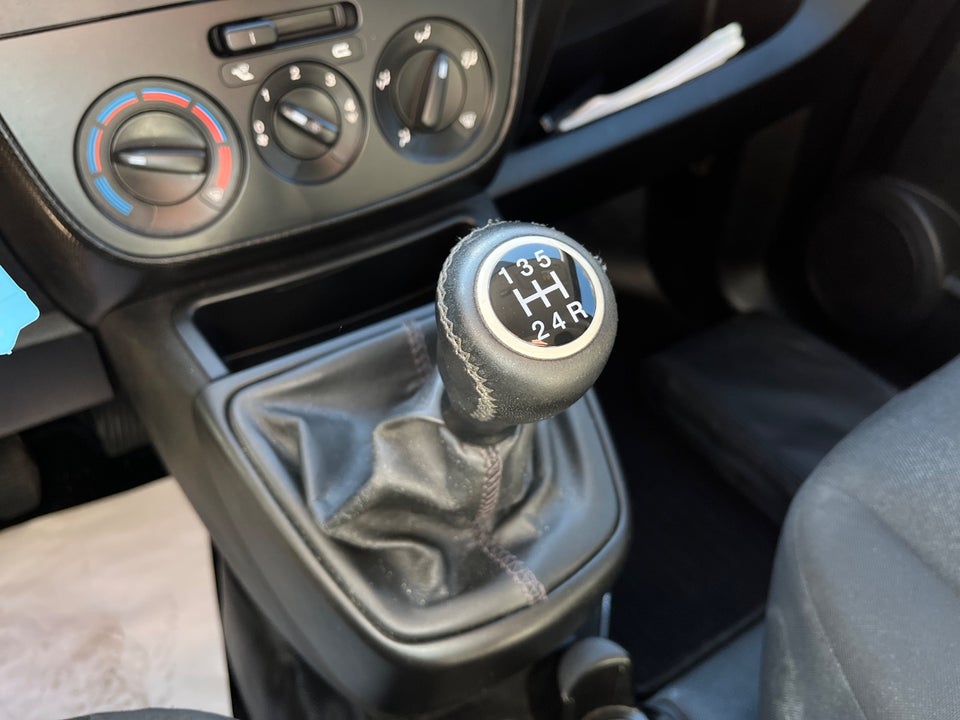 Fiat Fiorino 1,3 MJT 80 Professional Van 5d