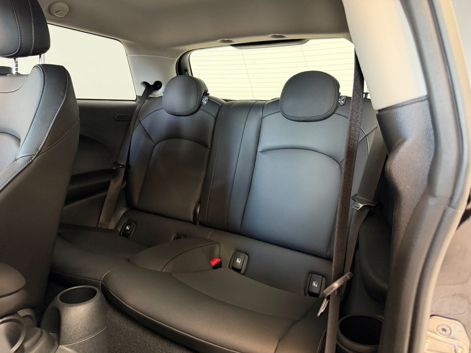 MINI Cooper SE Classic Trim 3d