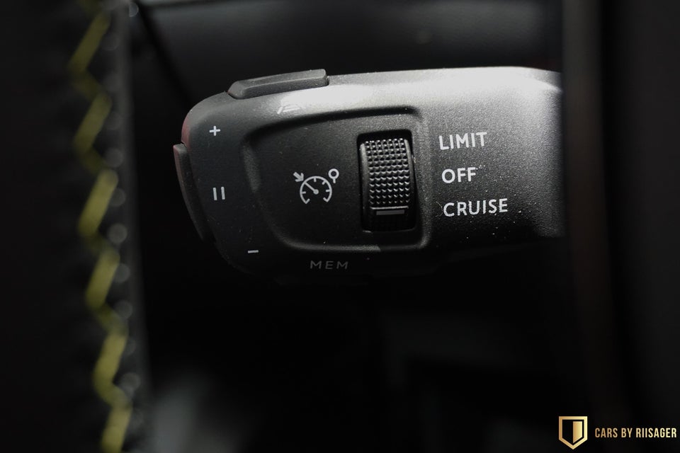 Peugeot 208 1,2 PureTech 100 GT 5d