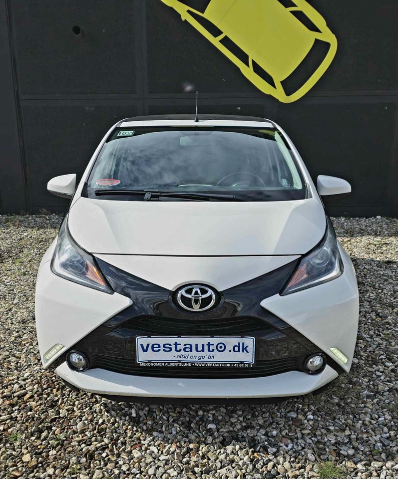 Toyota Aygo 1,0 VVT-i x-wave 5d