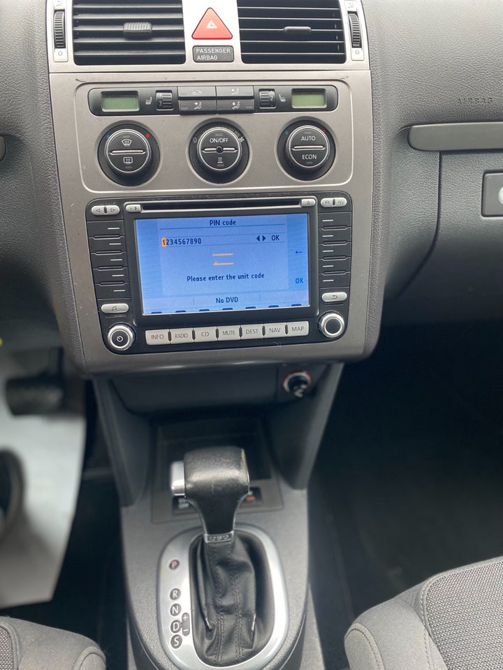 VW Touran 2,0 TDi 170 Highline DSG 5d