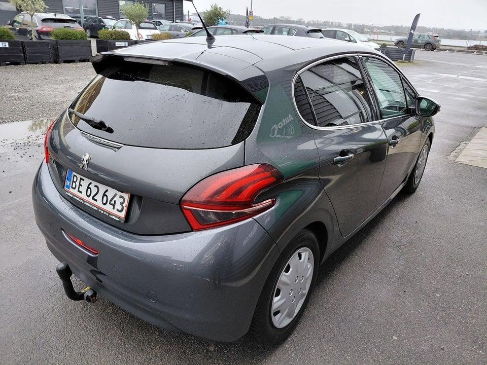 Peugeot 208 1,6 BlueHDi 100 Desire Sky 5d