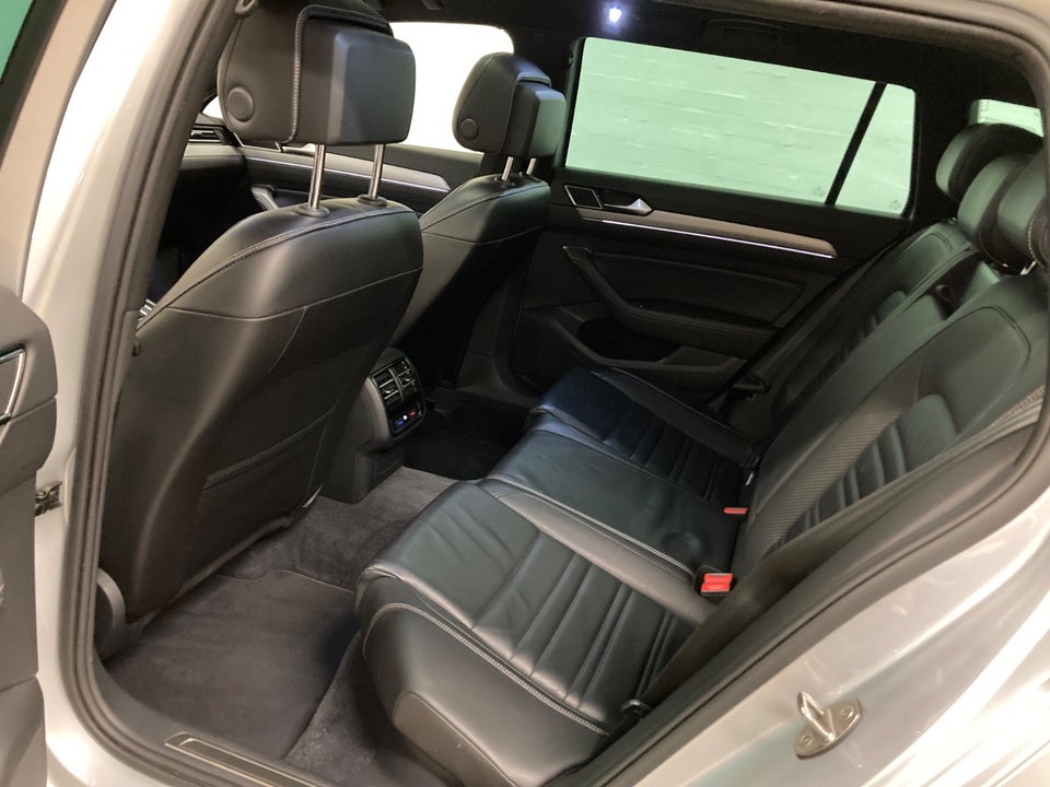 VW Passat 2,0 TSi 280 R-line Variant DSG 4Motion 5d
