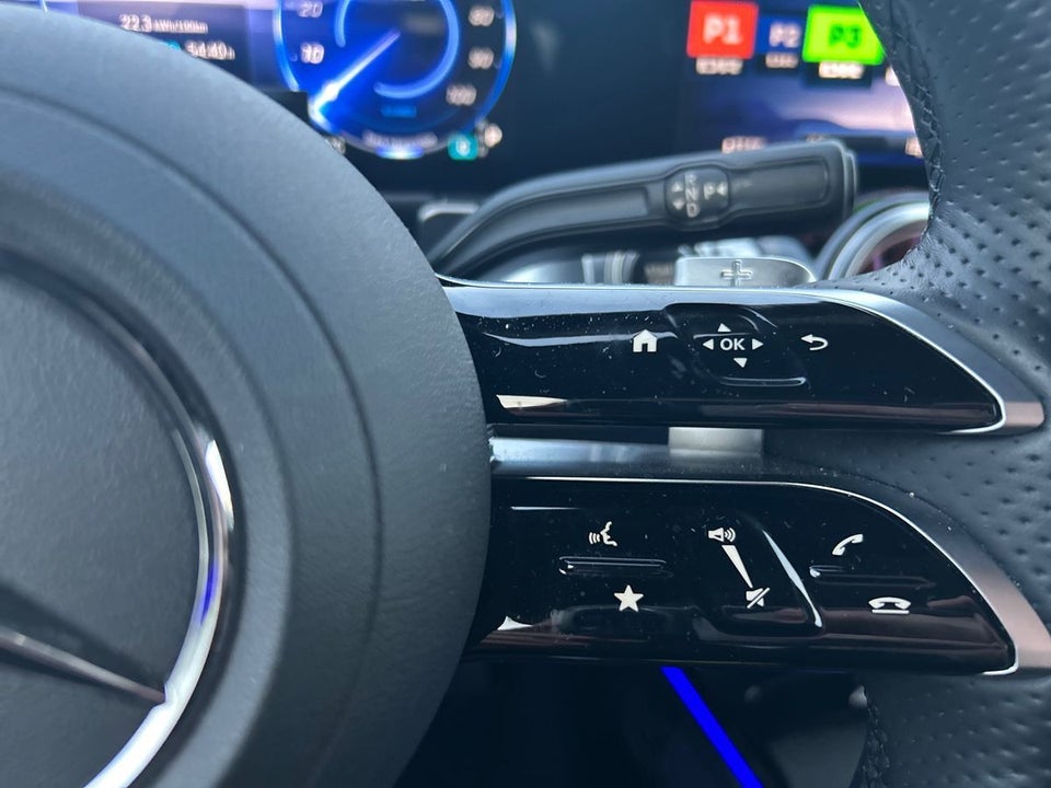 Mercedes EQB300 Electric Art 4Matic 7prs 5d