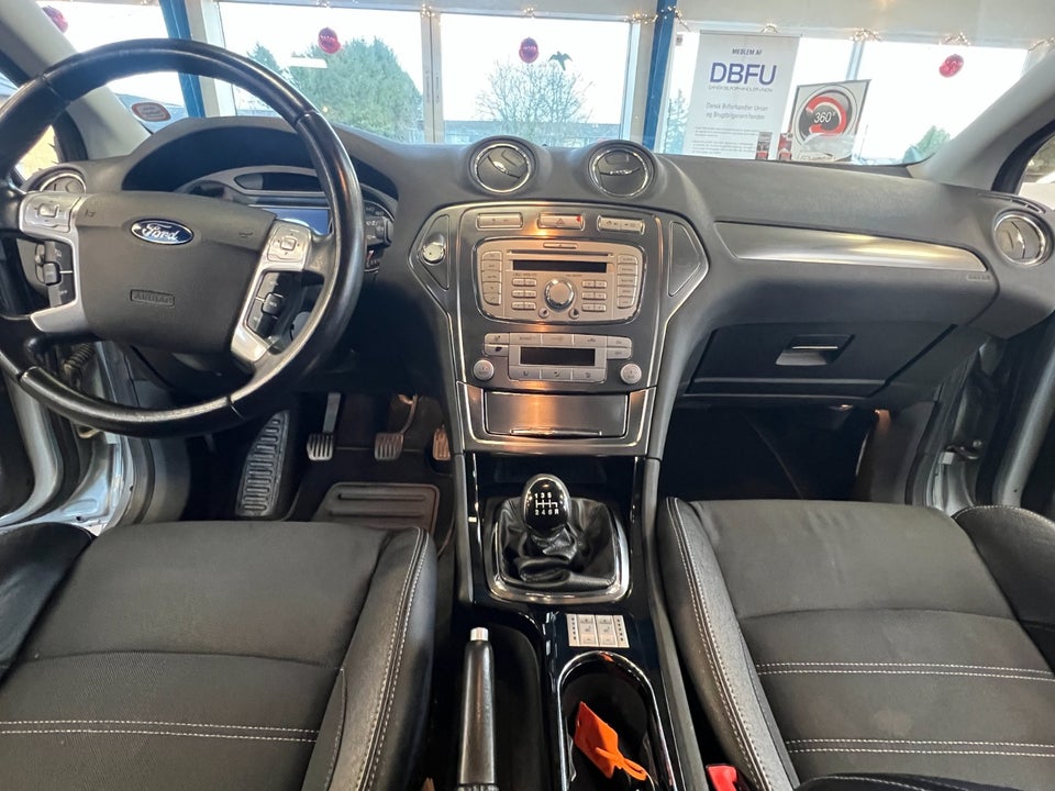 Ford Mondeo 2,5 20V Turbo Titanium stc. 5d