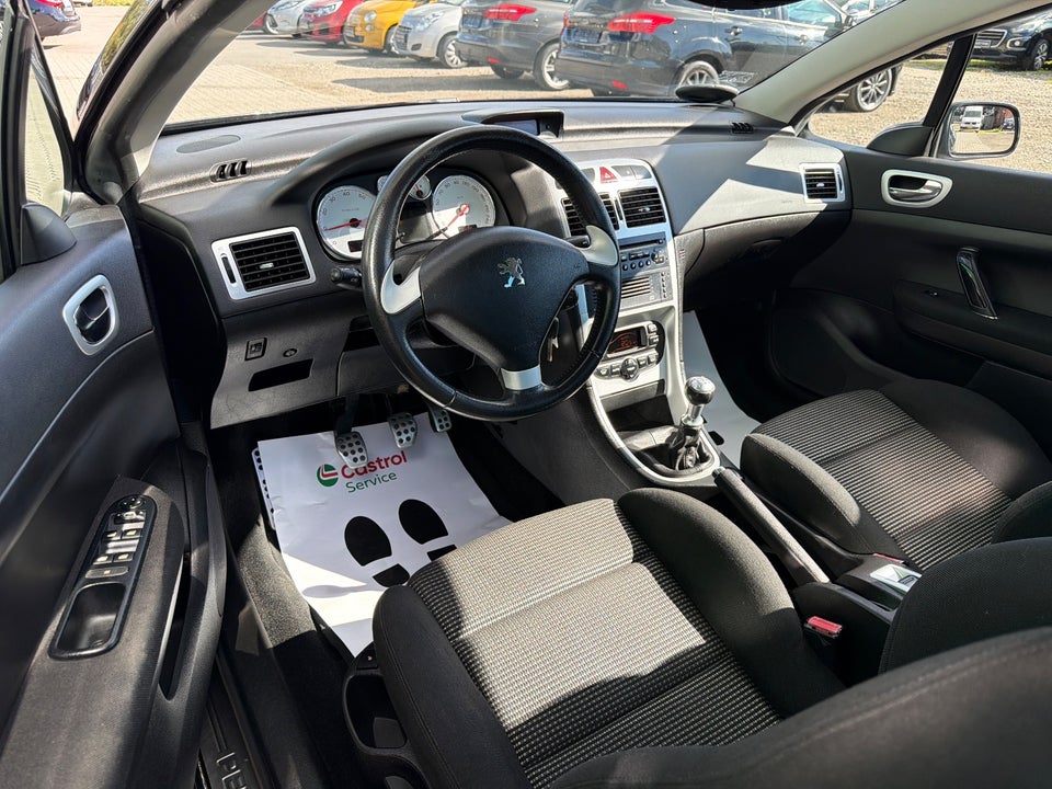 Peugeot 307 2,0 16V CC 2d