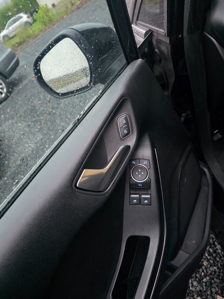 Ford Fiesta 1,0 EcoBoost Titanium 5d