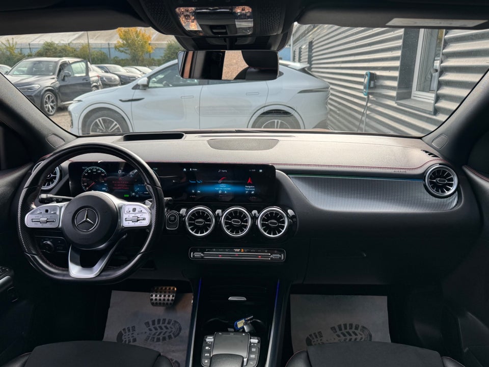 Mercedes EQA300 AMG Line 4Matic 5d