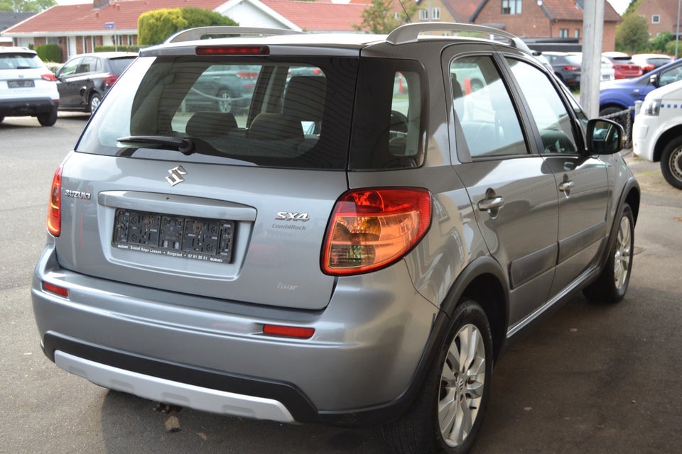 Suzuki SX4 1,6 CombiBack Tour 5d