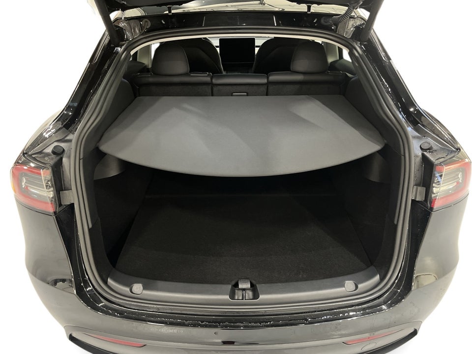 Tesla Model Y RWD 5d