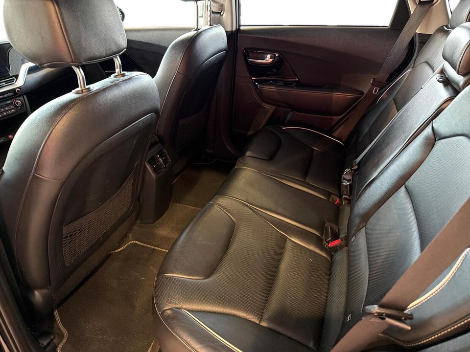 Kia e-Niro 64 Advance 5d