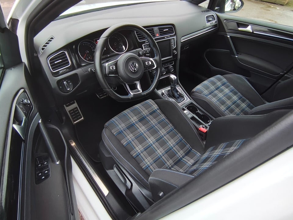 VW Golf VII 1,4 GTE DSG 5d