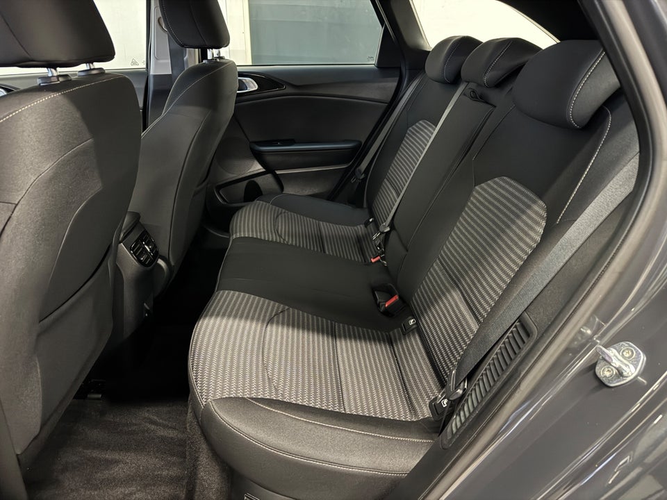 Kia Ceed 1,6 PHEV Prestige SW DCT 5d