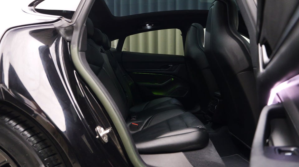 Porsche Taycan 4d