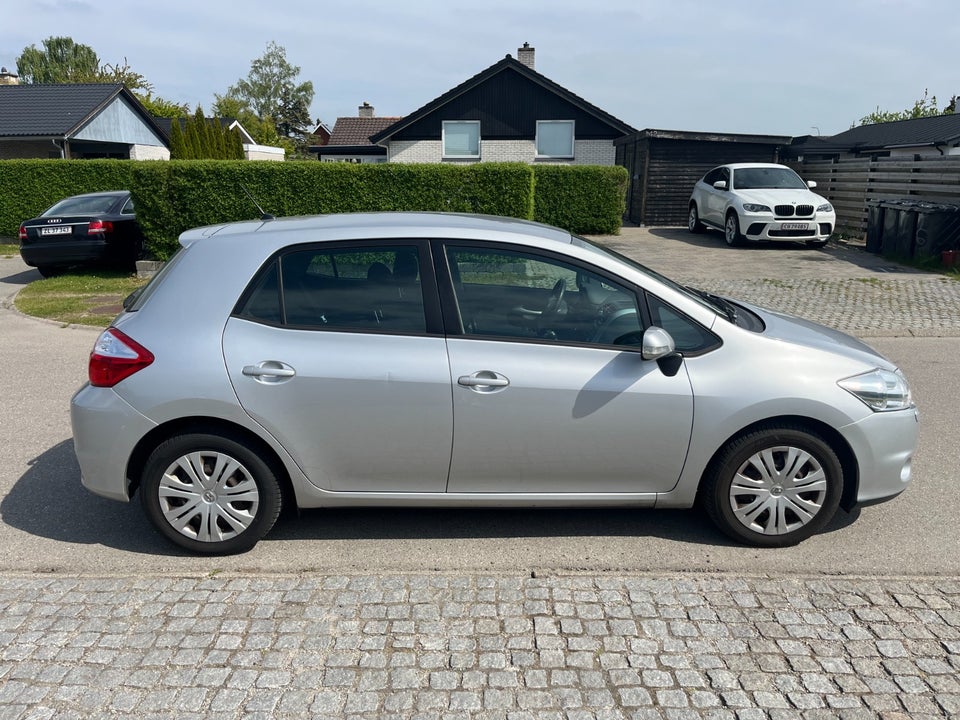 Toyota Auris 1,6 T2 5d