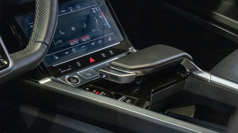 Audi e-tron 55 S-line quattro 5d