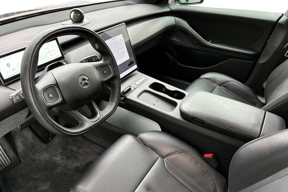 NIO ET5 75 Standard Range 4d