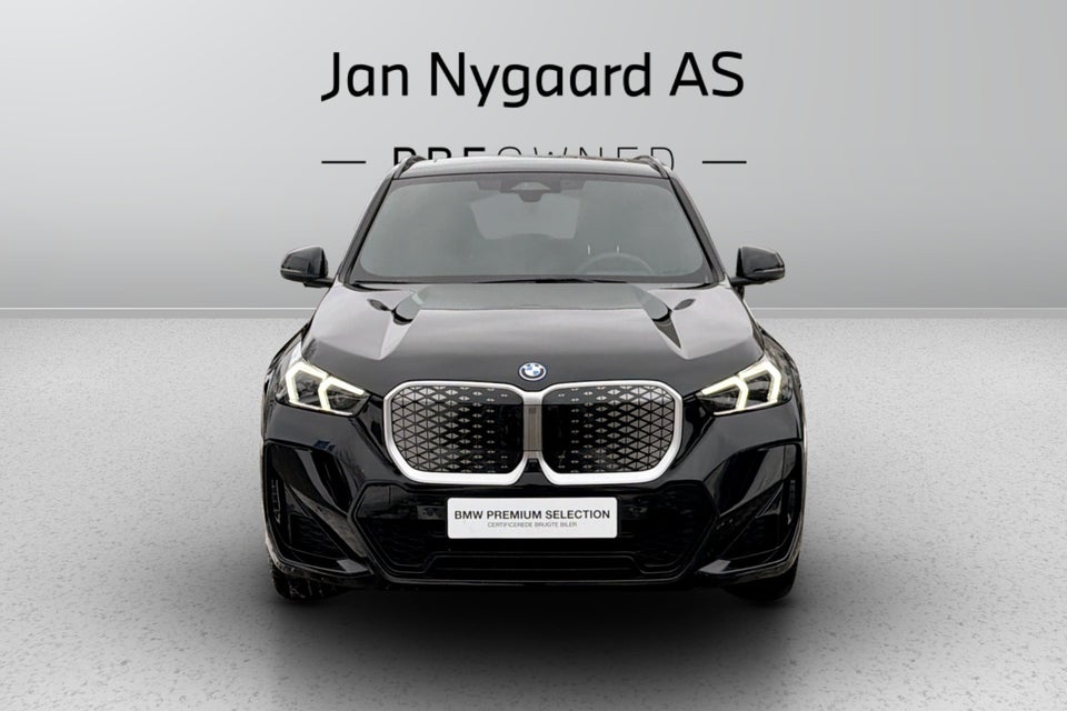 BMW iX1 xDrive30 Fully Charged M-Sport 5d