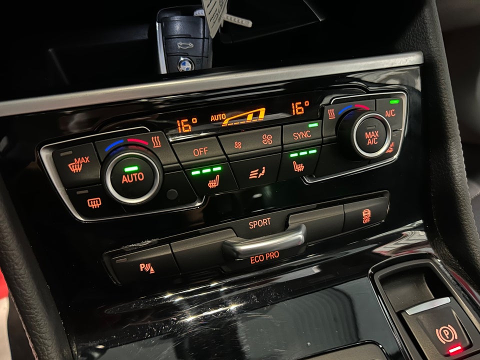 BMW 220i 2,0 Active Tourer Luxury Line aut. 5d