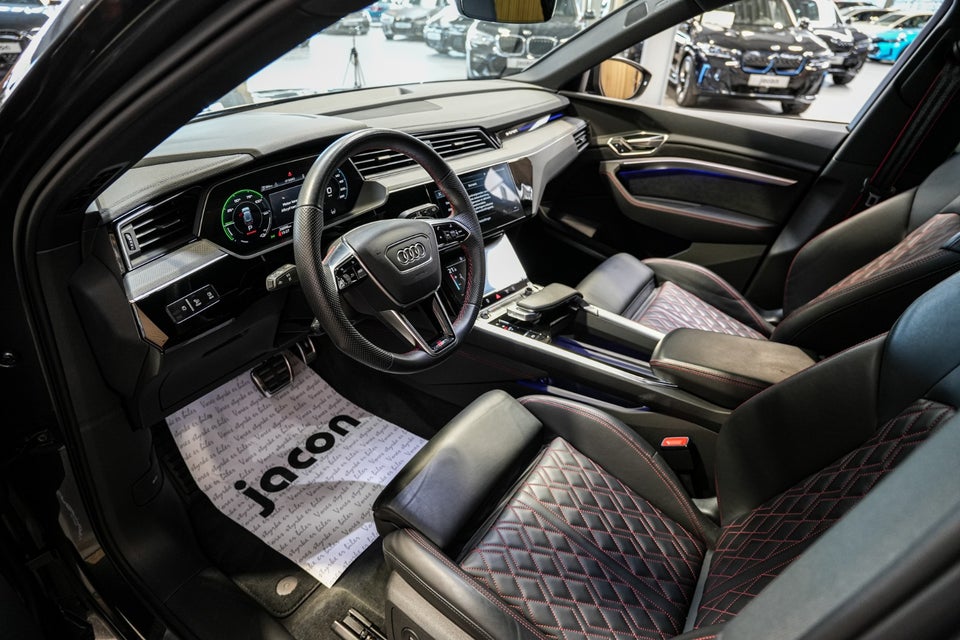 Audi Q8 e-tron 55 S-line quattro 5d