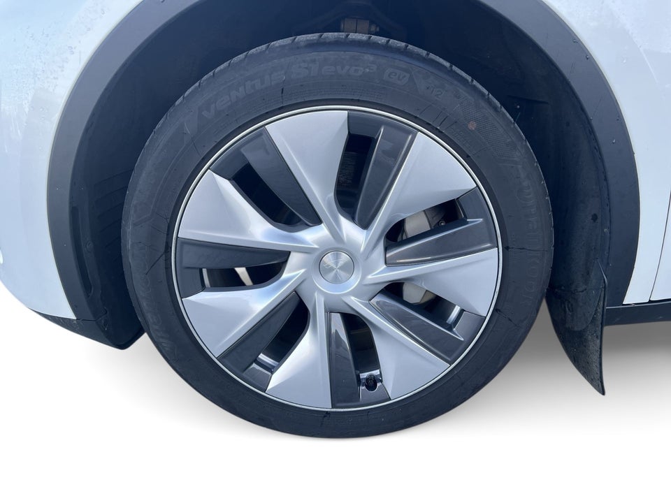 Tesla Model Y RWD 5d