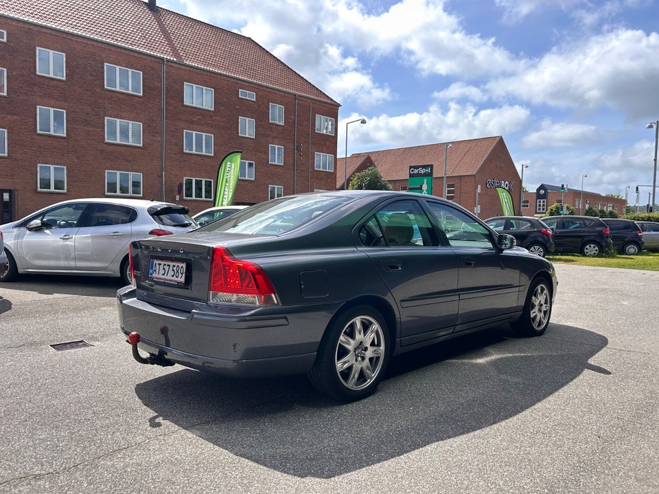Volvo S60 2,4 140 4d