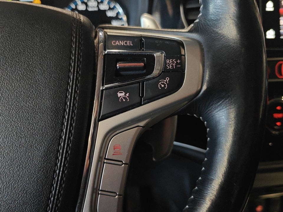 Mitsubishi Outlander 2,4 PHEV Intense CVT 4WD 5d