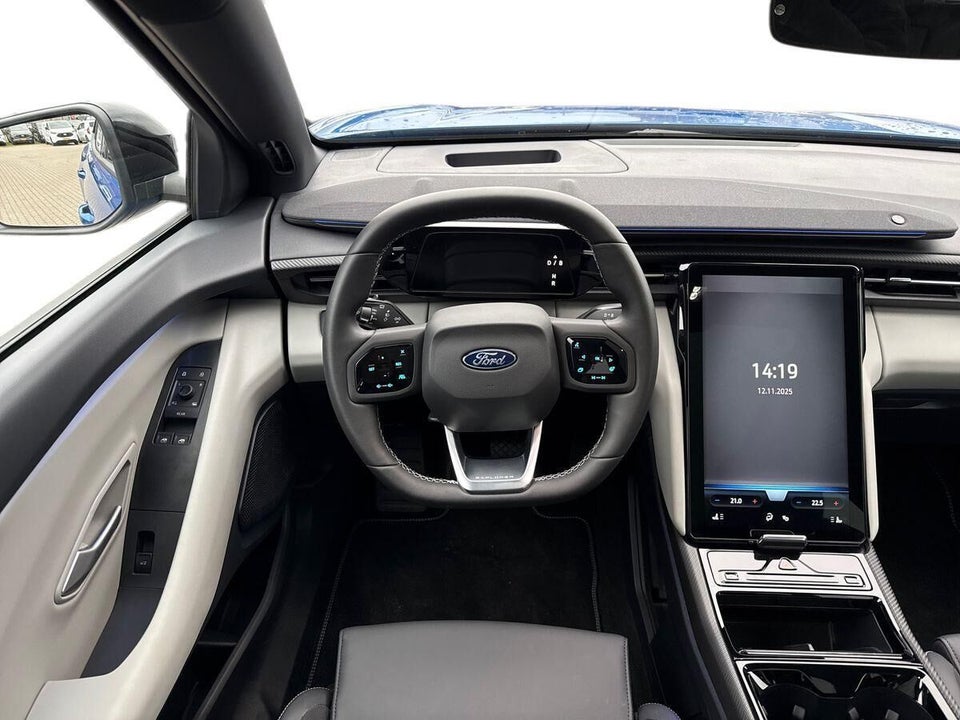 Ford Explorer 82 Premium Extended Range 5d