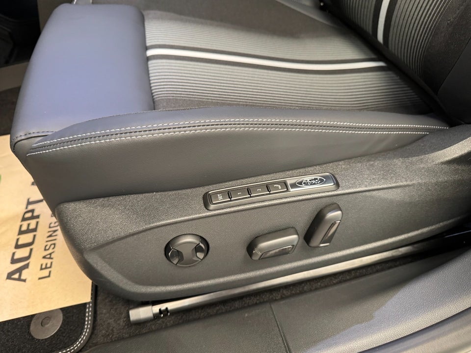 Ford Capri 82 Select Extended Range 5d