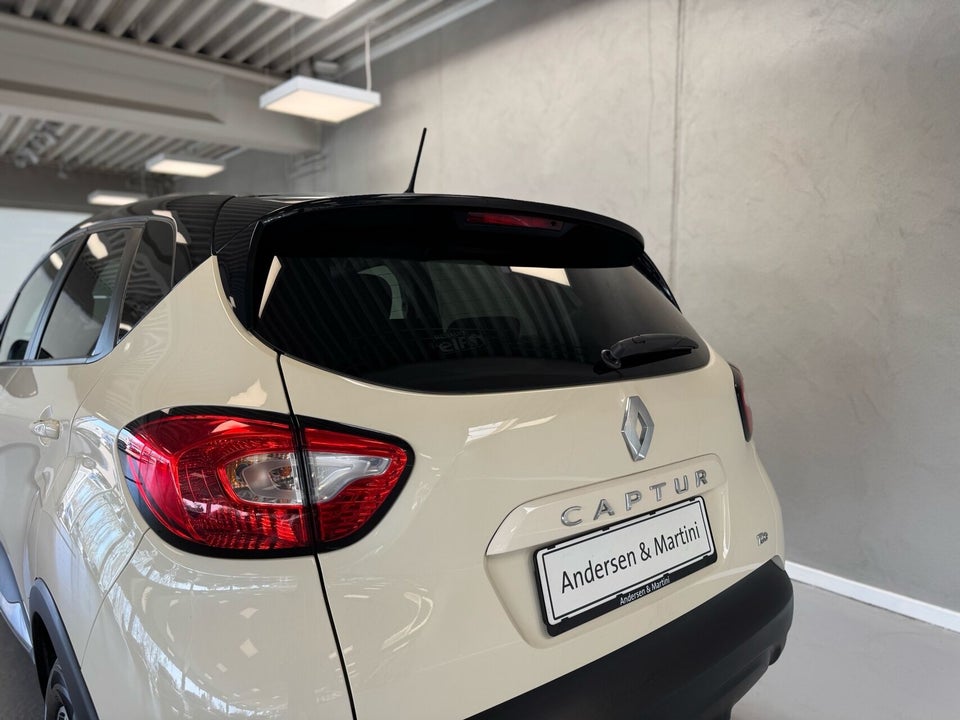 Renault Captur 0,9 TCe 90 Expression Navi Style 5d