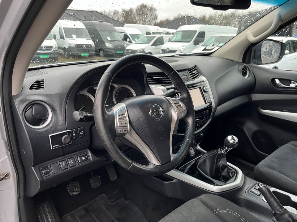 Nissan Navara 2,3 dCi 190 Db.Kab Tekna 4d