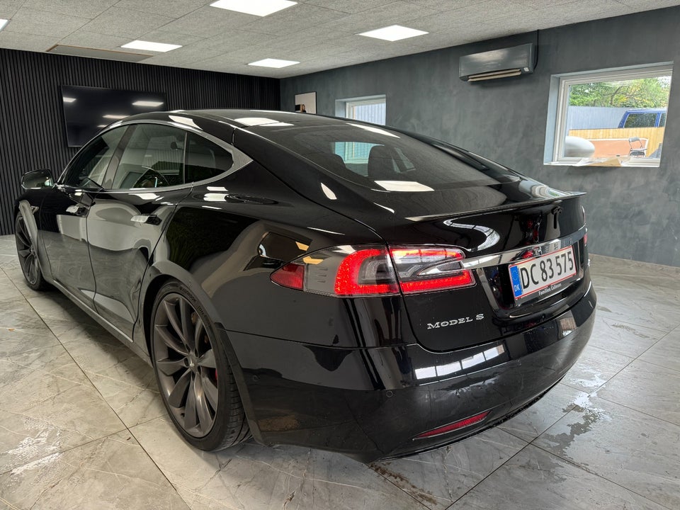 Tesla Model S 90D 5d