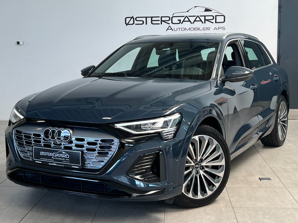 Audi Q8 e-tron 55 S-line quattro 5d