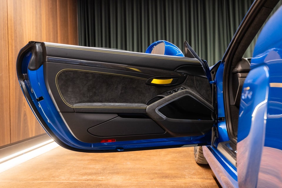 Porsche Cayman GT4 3,8  2d