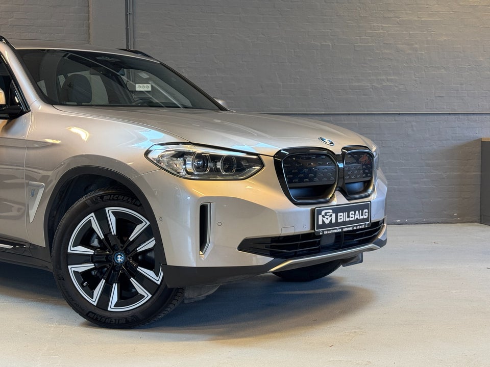 BMW iX3 Charged 5d