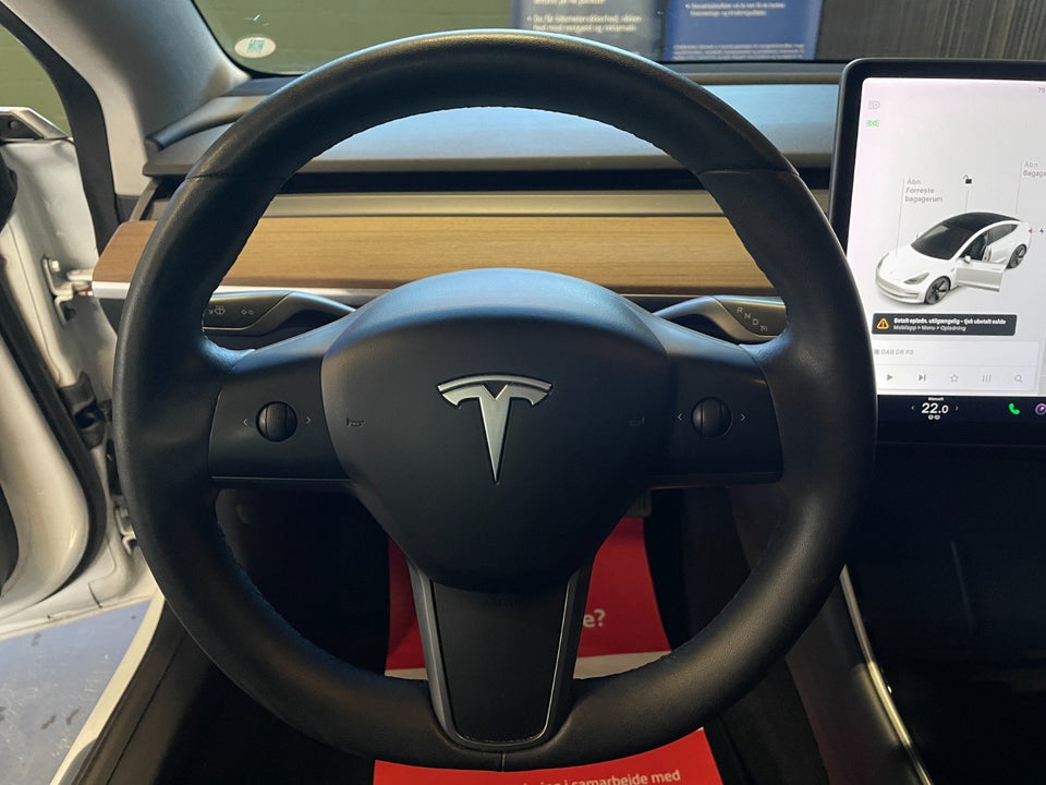Tesla Model 3 Standard Range+ RWD 4d